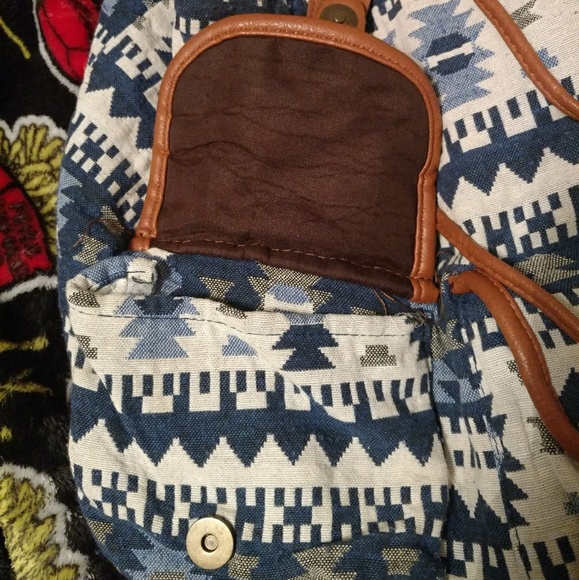 Aztec Backpack - Picture 3 of 4